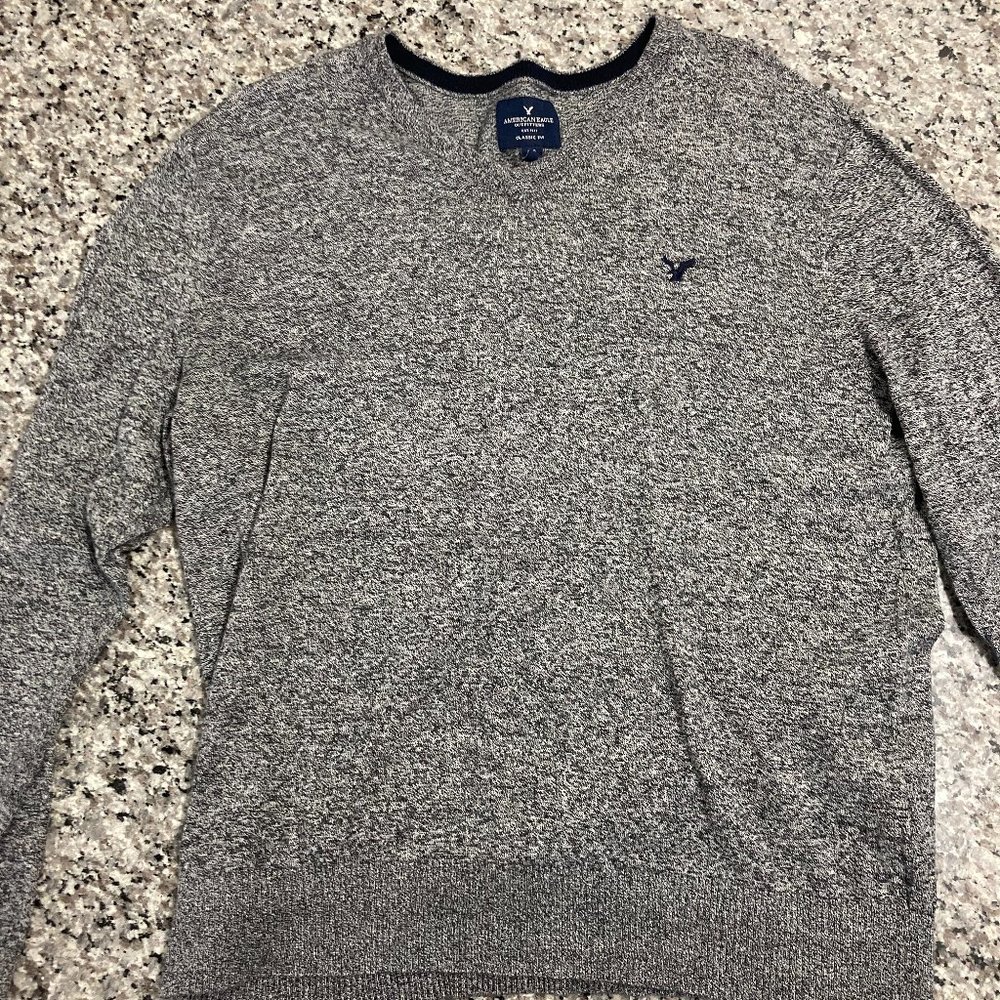 Large Gray American Eagle V Neck Sweater
